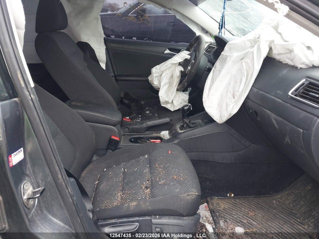 3VWDL7AJ3EM266428 Volkswagen Jetta