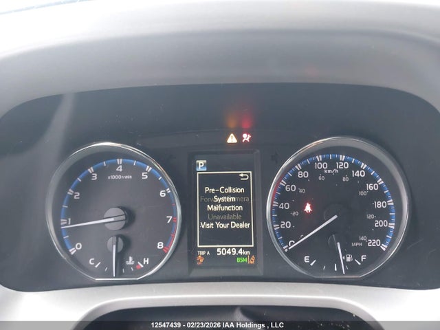 2T3RFREV2JW772785 Toyota Rav4 Adventure/xle