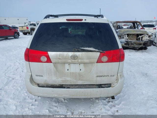 2006 Toyota Sienna Xle V6 მანქანა იყიდება აუქციონზე, vin: 5TDZA22C46S429400, აუქციონის ნომერი: 12547454