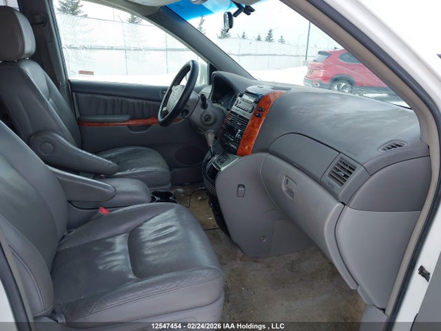 2006 Toyota Sienna Xle V6 მანქანა იყიდება აუქციონზე, vin: 5TDZA22C46S429400, აუქციონის ნომერი: 12547454