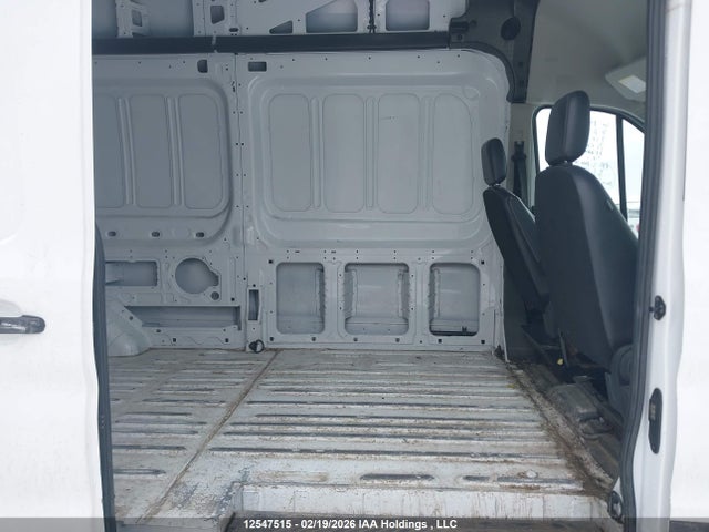 1FTBR3U80NKA25945 Ford Transit T-250