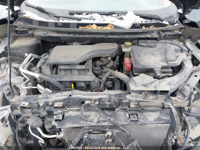 JN1BJ1CR3JW283176 Nissan Qashqai S/sl/sv