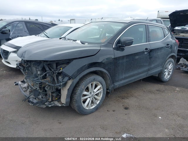 JN1BJ1CR3JW283176 Nissan Qashqai S/sl/sv