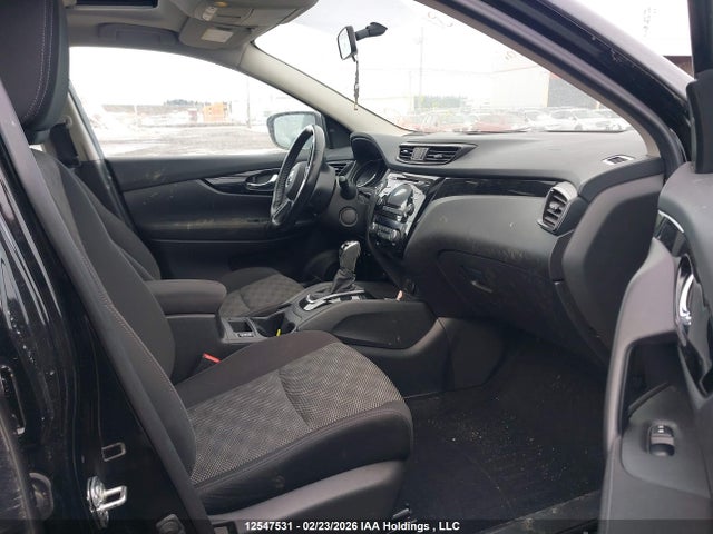 JN1BJ1CR3JW283176 Nissan Qashqai S/sl/sv