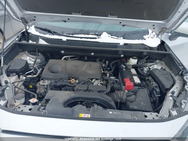 12547573 :رقم المزاد ، 2T3B1RFV1MC213958 vin ، 2021 Toyota Rav4 Le مزاد بيع