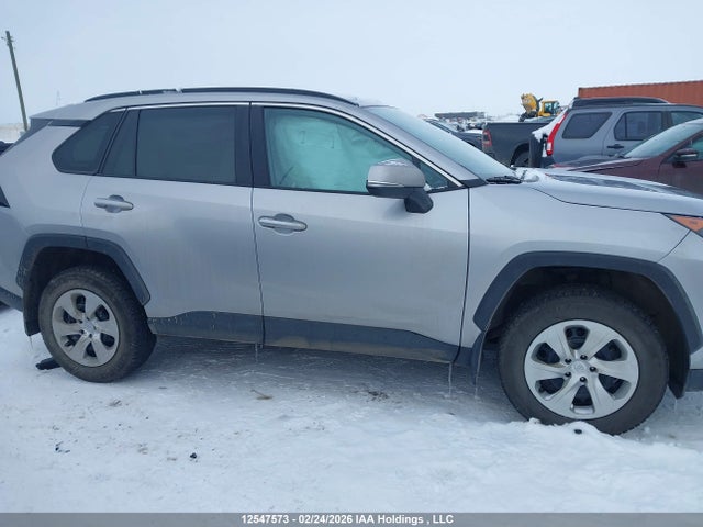 12547573 :رقم المزاد ، 2T3B1RFV1MC213958 vin ، 2021 Toyota Rav4 Le مزاد بيع