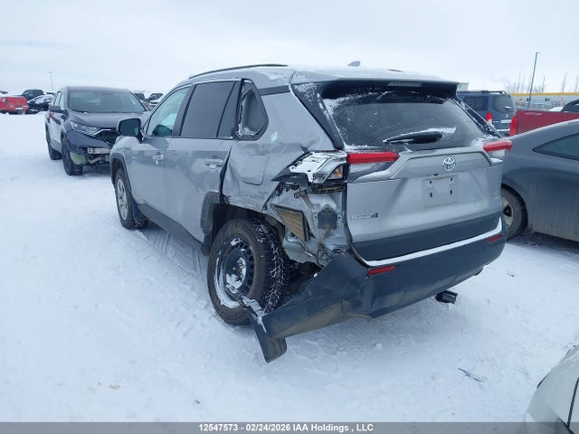 12547573 :رقم المزاد ، 2T3B1RFV1MC213958 vin ، 2021 Toyota Rav4 Le مزاد بيع