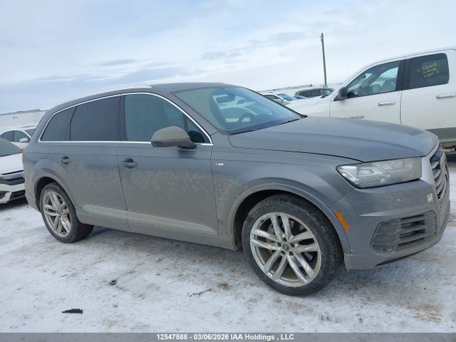 WA1WAAF75JD016586 Audi Q7 3.0t Technik