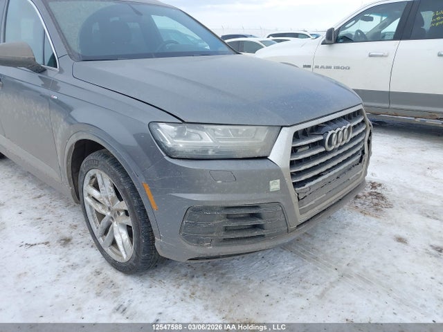 WA1WAAF75JD016586 Audi Q7 3.0t Technik