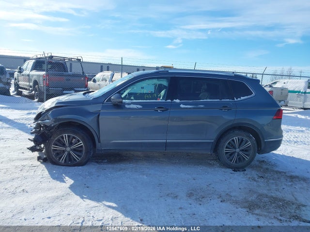 3VV4B7AX2MM143942 Volkswagen Tiguan Sel Premium R-line