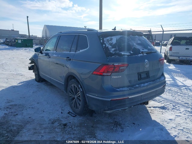 3VV4B7AX2MM143942 Volkswagen Tiguan Sel Premium R-line