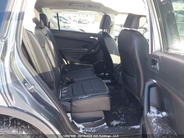 3VV4B7AX2MM143942 Volkswagen Tiguan Sel Premium R-line