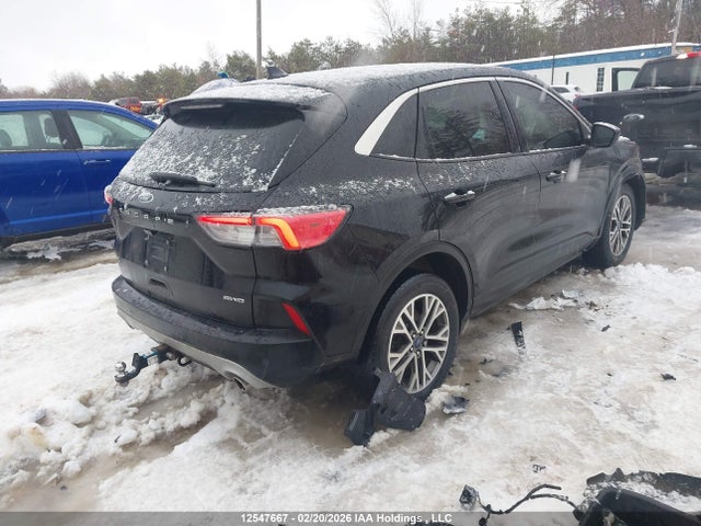 1FMCU9H6XNUB20706 Ford ESCAPE SEL