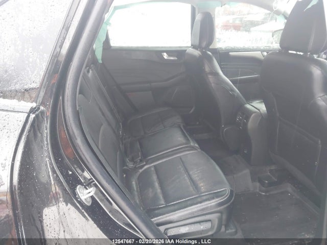 1FMCU9H6XNUB20706 Ford ESCAPE SEL