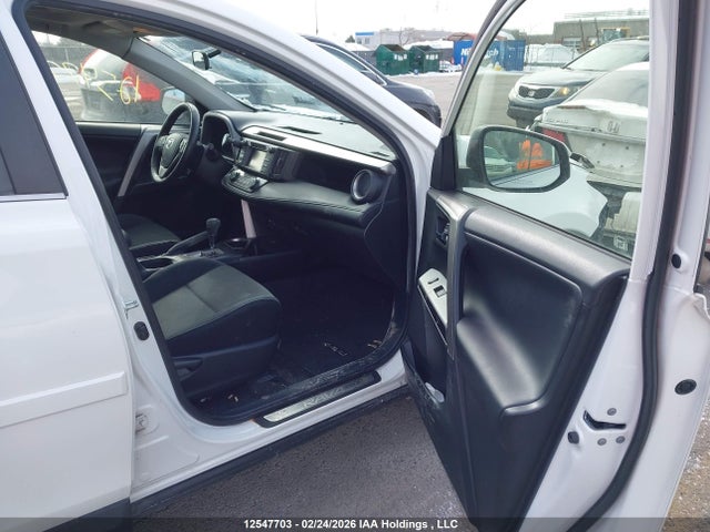 JTMRJREVXGD002080 Toyota RAV4