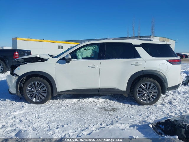 5N1DR3CE5RC225649 Nissan Pathfinder Sl