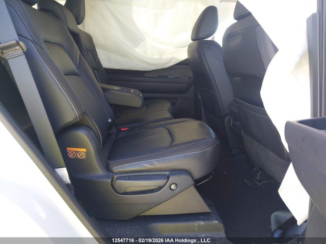 5N1DR3CE5RC225649 Nissan Pathfinder Sl