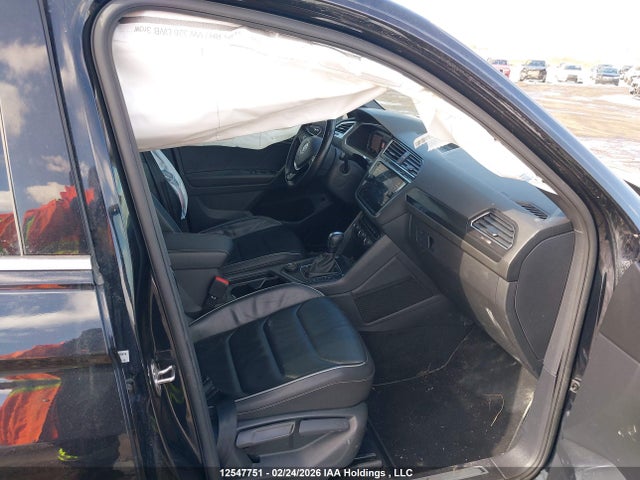 3VV4B7AX3MM086425 Volkswagen Tiguan Sel Premium R-line