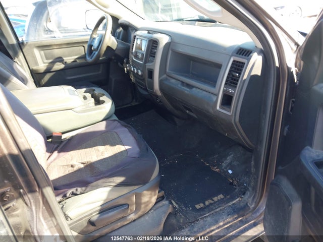 1C6RR7FG1ES318285 RAM 1500 St