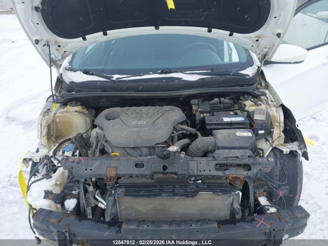 KMHCT5AE5GU296420 Hyundai ACCENT SE