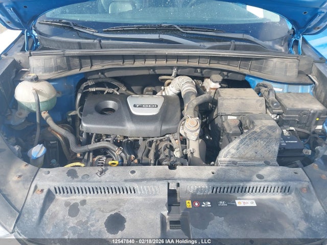 KM8J3CA26HU411674 Hyundai TUCSON SE