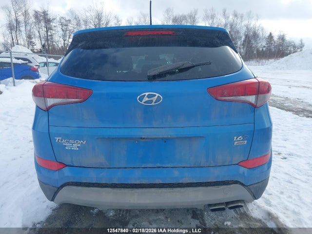 KM8J3CA26HU411674 Hyundai TUCSON SE