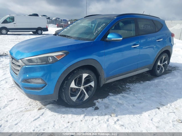 KM8J3CA26HU411674 Hyundai TUCSON SE