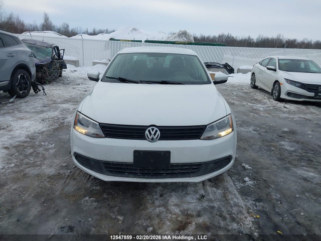 3VW2K7AJ5EM408854 Volkswagen Jetta 2.0l Trendline+