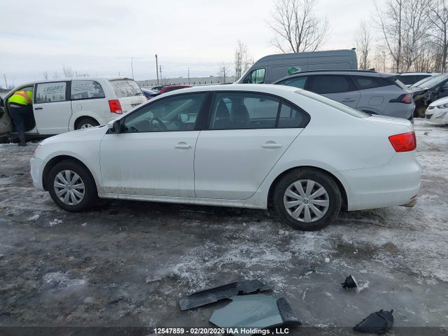 3VW2K7AJ5EM408854 Volkswagen Jetta 2.0l Trendline+