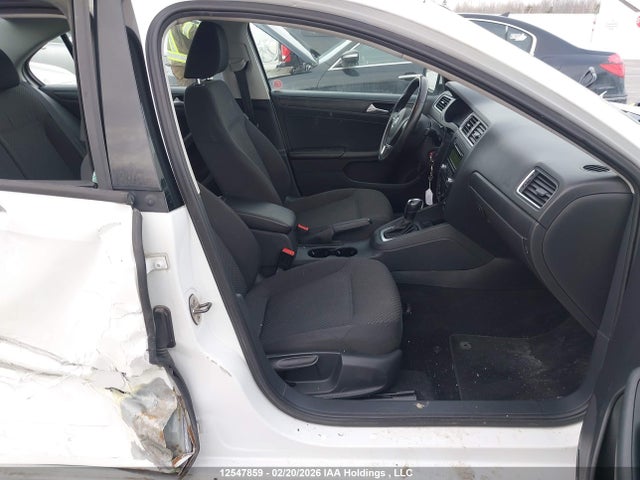 3VW2K7AJ5EM408854 Volkswagen Jetta 2.0l Trendline+