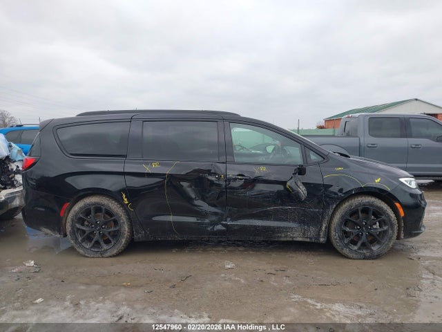 Chrysler Pacifica Limited 2025 2C4RC1GG4SR532917 Image 12