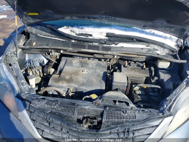 5TDKK3DC9ES418778 Toyota Sienna Le V6