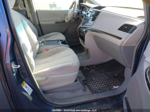 5TDKK3DC9ES418778 Toyota Sienna Le V6