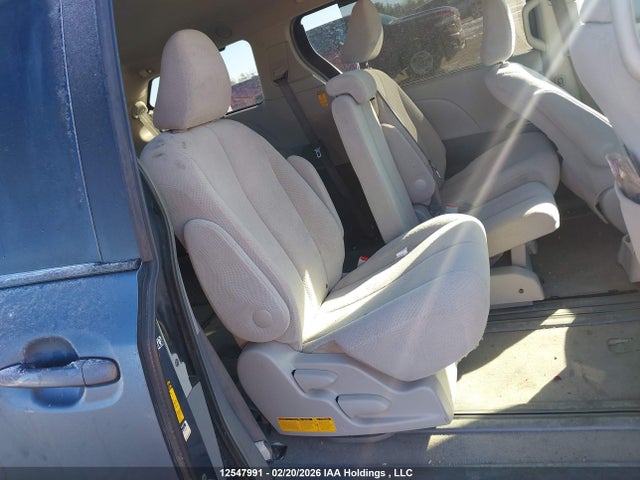 5TDKK3DC9ES418778 Toyota Sienna Le V6