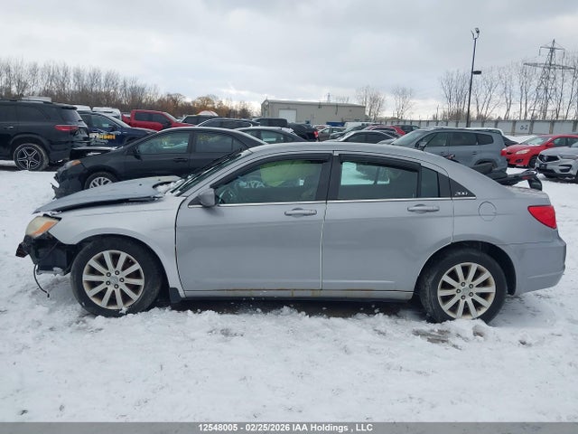 Продажа на аукционе авто 2014 Chrysler 200 Touring, vin: 1C3CCBBG3EN202162, номер лота: 12548005