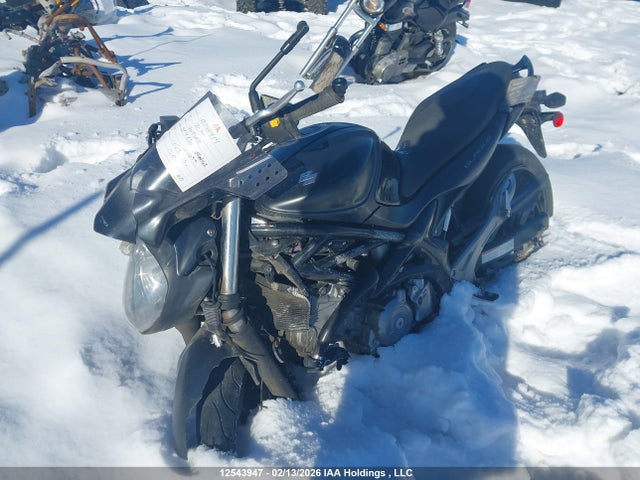 JS1VP55B9E2100077 Suzuki SV650