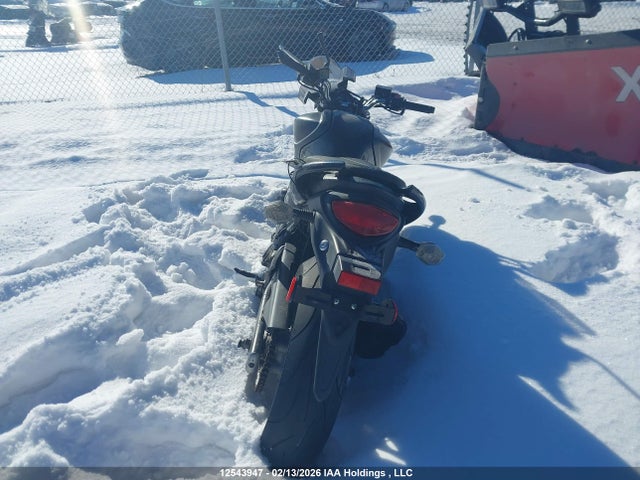 JS1VP55B9E2100077 Suzuki SV650