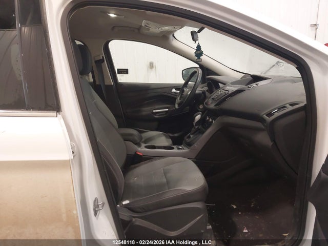 1FMCU9G9XEUE16482 Ford ESCAPE SE