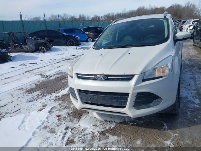 1FMCU9J9XEUA79756 Ford Escape Titanium