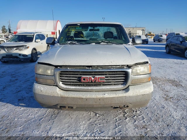 12548156 :رقم المزاد ، 1GTEC14V3YE321425 vin ، 2000 Gmc New Sierra C1500 مزاد بيع