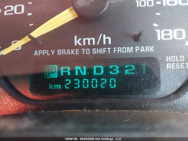 12548156 :رقم المزاد ، 1GTEC14V3YE321425 vin ، 2000 Gmc New Sierra C1500 مزاد بيع