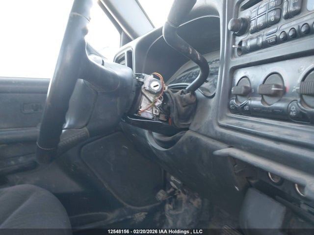 12548156 :رقم المزاد ، 1GTEC14V3YE321425 vin ، 2000 Gmc New Sierra C1500 مزاد بيع