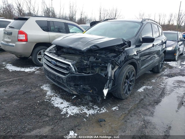1FMCU9GD4JUA59038 Ford ESCAPE SE