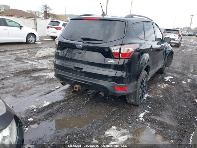 1FMCU9GD4JUA59038 Ford ESCAPE SE