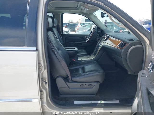 2013 Cadillac Escalade Hybrid მანქანა იყიდება აუქციონზე, vin: 1GYS4FEJ8DR284037, აუქციონის ნომერი: 12548261