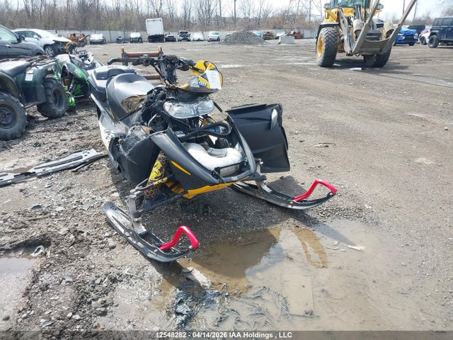 12548282 :رقم المزاد ، 2BPS286104V000102 vin ، 2004 Skidoo Skidoo. مزاد بيع