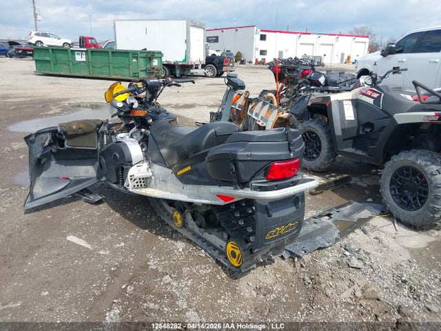 12548282 :رقم المزاد ، 2BPS286104V000102 vin ، 2004 Skidoo Skidoo. مزاد بيع