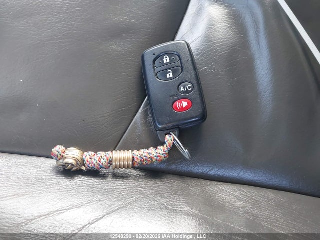 2014 Toyota Prius Plug-in მანქანა იყიდება აუქციონზე, vin: JTDKN3DP4E3063532, აუქციონის ნომერი: 12548290