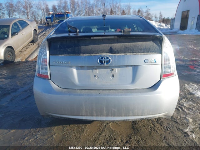 2014 Toyota Prius Plug-in მანქანა იყიდება აუქციონზე, vin: JTDKN3DP4E3063532, აუქციონის ნომერი: 12548290