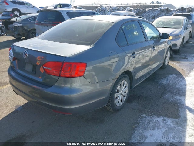 3VW2K7AJ9EM354880 Volkswagen Jetta